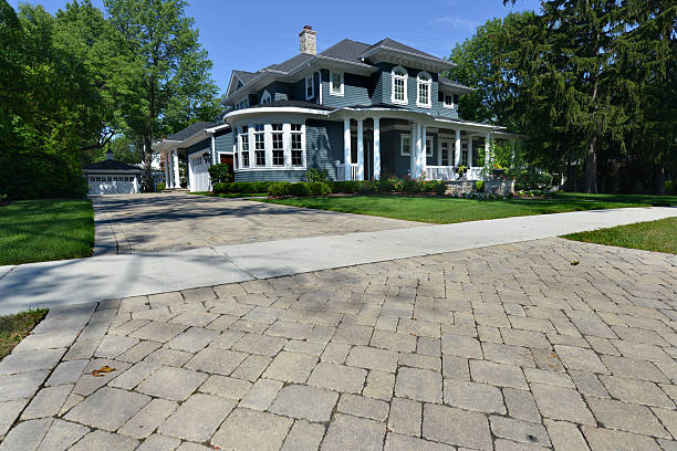 Best Local Driveway Pavers  in Aberdeen, WA